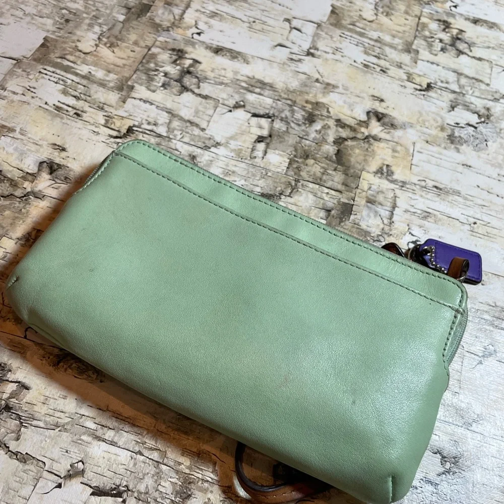 Coach wristlet - light green - Picture 9 of 10